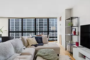 1540 N La Salle Dr, Chicago, IL 60610 - Photo 8