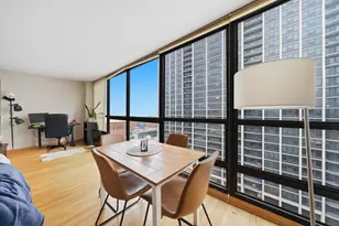 1540 N La Salle Dr, Chicago, IL 60610 - Photo 10