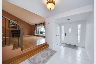 [Address not provided], Wheaton, IL 60187 - Photo 2