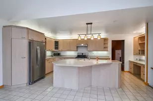 [Address not provided], Wheaton, IL 60187 - Photo 8