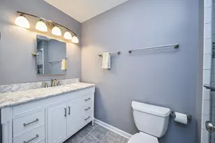 [Address not provided], Wheaton, IL 60187 - Photo 20