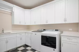 8363 Waterview Ct, Burr Ridge, IL 60527 - Photo 30