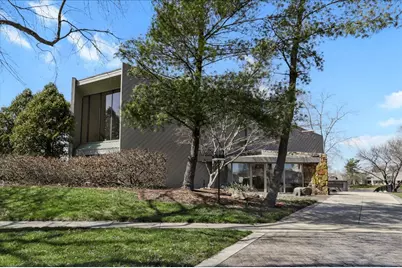 4010 Clubhouse Drive, Champaign, IL 61822 - Photo 2