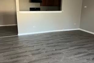 8817 S Roberts Rd, Hickory Hills, IL 60457 - Photo 2