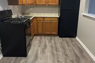 8817 S Roberts Rd, Hickory Hills, IL 60457 - Photo 4