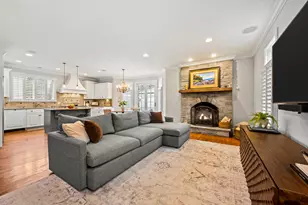 33 Washington Cir, Lake Forest, IL 60045 - Photo 8