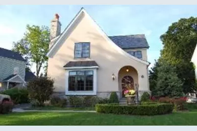 33 Washington Circle, Lake Forest, IL 60045 - Photo 1