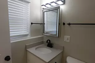 1800 Hollywood Ave, Hanover Park, IL 60133 - Photo 30