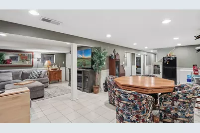 4565 N McVicker Avenue, Chicago, IL 60630 - Photo 18