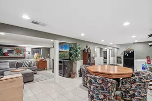 4565 N McVicker Ave, Chicago, IL 60630 - Photo 18