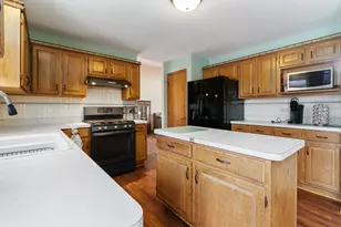 9920 Sussex Ct, Mokena, IL 60448 - Photo 10