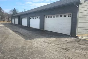 43 Foxcroft Blvd, Naperville, IL 60565 - Photo 32