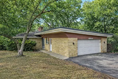 938 Hillcrest Road, Elgin, IL 60123 - Photo 1