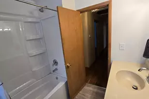 938 Hillcrest Rd, Elgin, IL 60123 - Photo 10