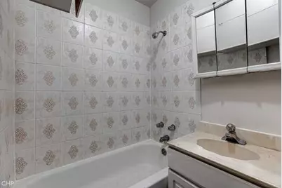 2832 N Mozart Street, Chicago, IL 60618 - Photo 10