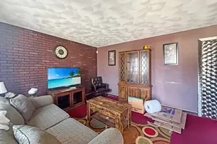 1245 W Violet St, Freeport, IL 61032 - Photo 6