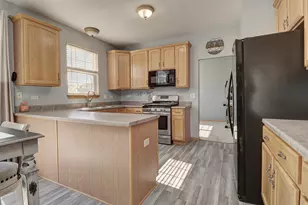 1625 Amaryllis Dr, Romeoville, IL 60446 - Photo 4