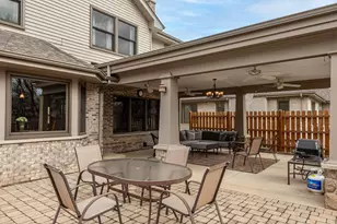 20W505 Elizabeth St, Downers Grove, IL 60516 - Photo 4