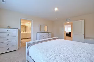 1381 Vineyard Ln, Pingree Grove, IL 60140 - Photo 20