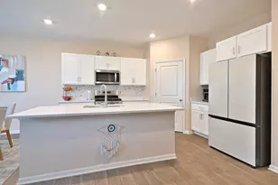 1381 Vineyard Ln, Pingree Grove, IL 60140 - Photo 6