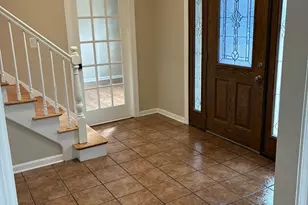 127 Hickory Rd, Oakwood Hills, IL 60013 - Photo 2