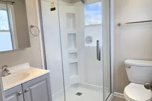 127 Hickory Rd, Oakwood Hills, IL 60013 - Photo 14