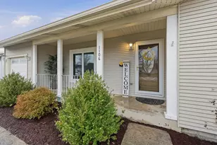 1106 Lovell Ct, Elk Grove Village, IL 60007 - Photo 2