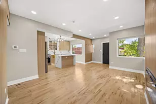 8645 S Bennett Ave, Chicago, IL 60617 - Photo 6