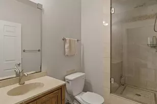 842 W 15th Pl, Chicago, IL 60608 - Photo 10