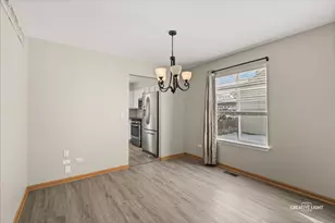 2477 Smithfield Ct, Aurora, IL 60503 - Photo 6