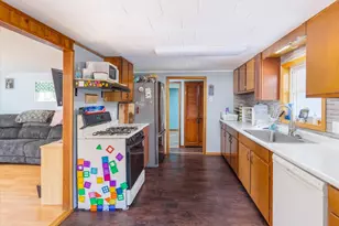 609 N Lincoln St, Utica, IL 61373 - Photo 8