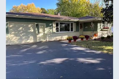 519 Oakwood Drive, Grayslake, IL 60030 - Photo 1