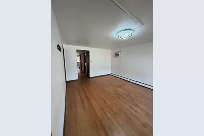 8652 S Leamington Street, Burbank, IL 60459 - Photo 4