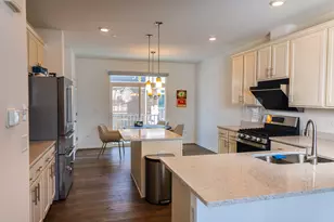 9256 Harlowe Ln, Orland Park, IL 60462 - Photo 4