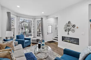 2817 N Sacramento Ave, Chicago, IL 60618 - Photo 4