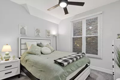 2817 N Sacramento Avenue, Chicago, IL 60618 - Photo 22