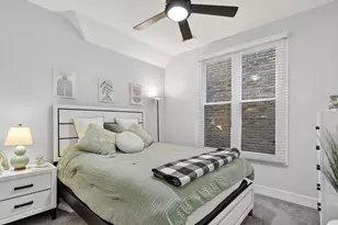 2817 N Sacramento Ave, Chicago, IL 60618 - Photo 22