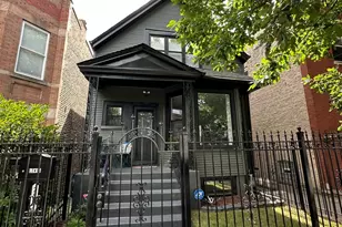 2817 N Sacramento Ave, Chicago, IL 60618 - Photo 2