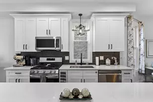 2817 N Sacramento Ave, Chicago, IL 60618 - Photo 8