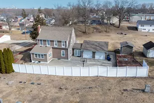 105 S Bluff St, Albany, IL 61230 - Photo 30