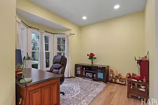 1121 Williamsburg Cir, Grayslake, IL 60030 - Photo 8