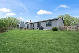 1034 Tamarack Ln, Libertyville, IL 60048 - Photo 16