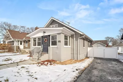147 S Addison Street, Bensenville, IL 60106 - Photo 2
