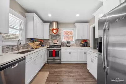 147 S Addison Street, Bensenville, IL 60106 - Photo 6