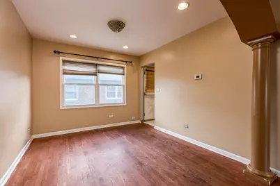 2612 W Pratt Boulevard, Chicago, IL 60645 - Photo 4