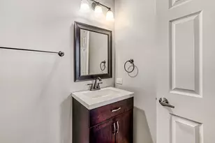 2222 Seaver Ln, Hoffman Estates, IL 60169 - Photo 14