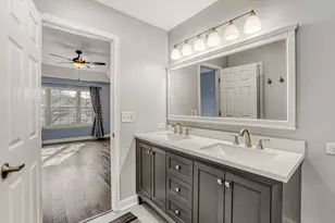 2222 Seaver Ln, Hoffman Estates, IL 60169 - Photo 20