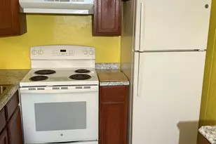 3325 Beacon St, North Chicago, IL 60064 - Photo 6