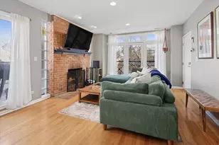 1020 N Mozart St, Chicago, IL 60622 - Photo 2