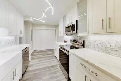 1 The Court Of Harborside Court #202, Northbrook, IL 60062 - Photo 4